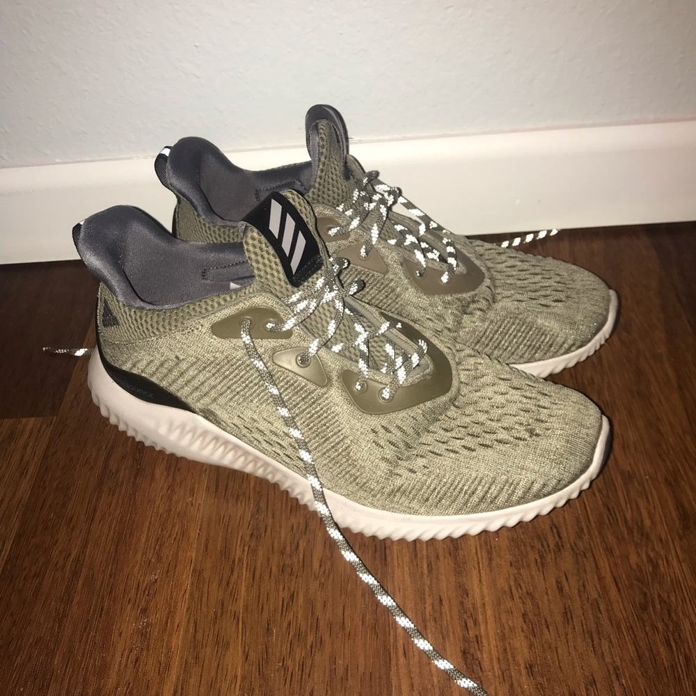 Adidas AlphaBounce